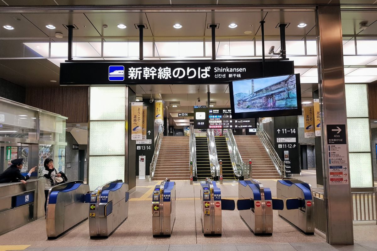 Group & Student Discounts